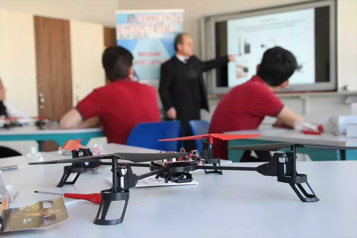 Çerkezköy\'de Bir Liseye Drone Atölyesi Kuruldu