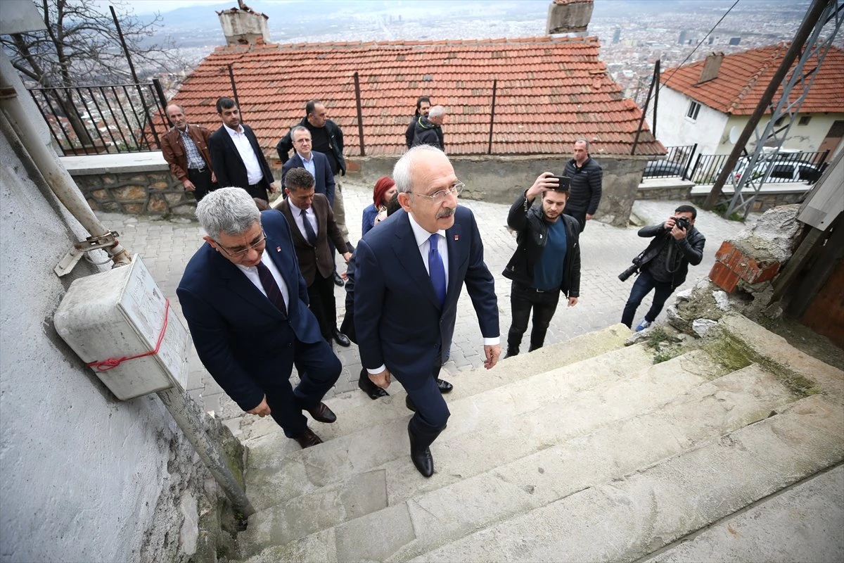 CHP Genel Başkanı Kılıçdaroğlu\'ndan Şehit Ailesine Ziyaret