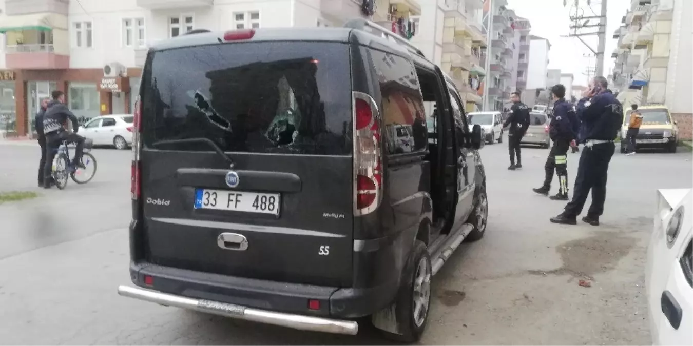 Duruşma Sonrası Karşılaşan Taraflar Birbirine Girdi: 8 Yaralı