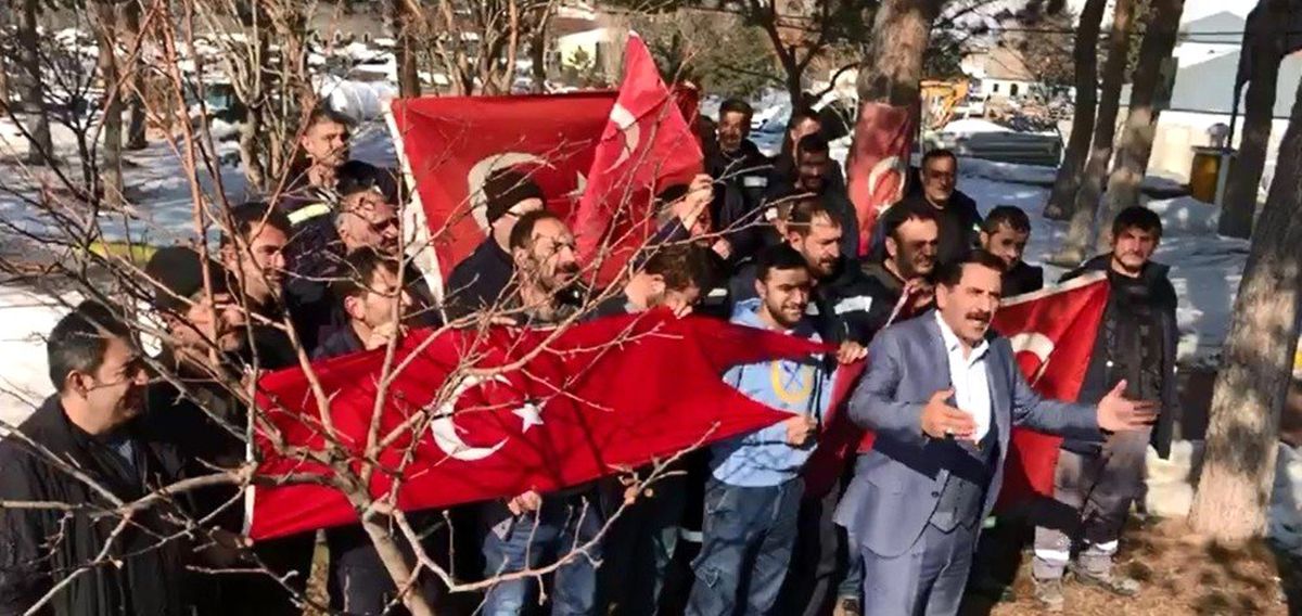 Ezana Saygısızlığa Solist Fikret Şimşek\'ten Şiirli Tepki