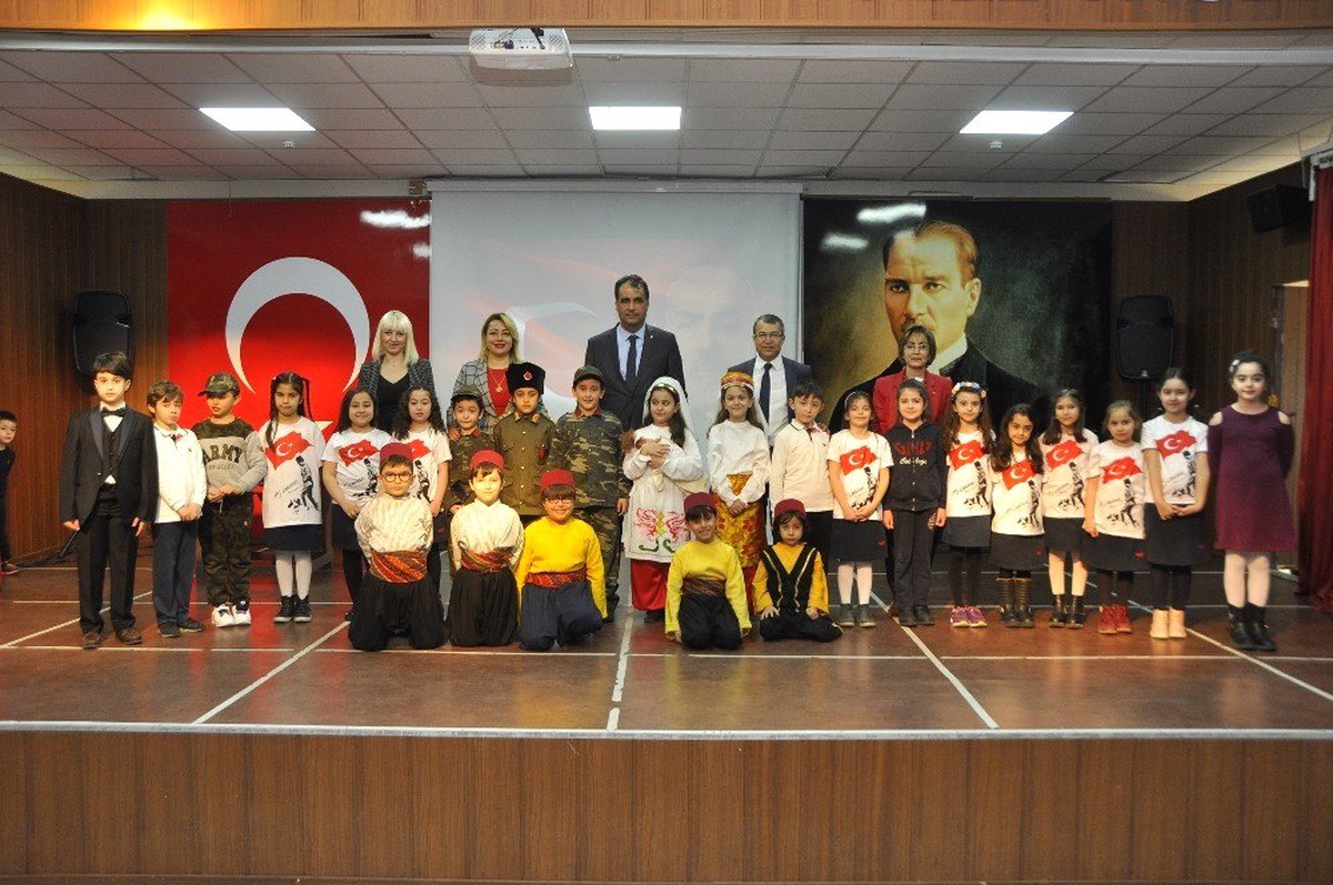 Gkv Özel İlkokulu İstiklal Marşı Oratoryosunu Sahneledi