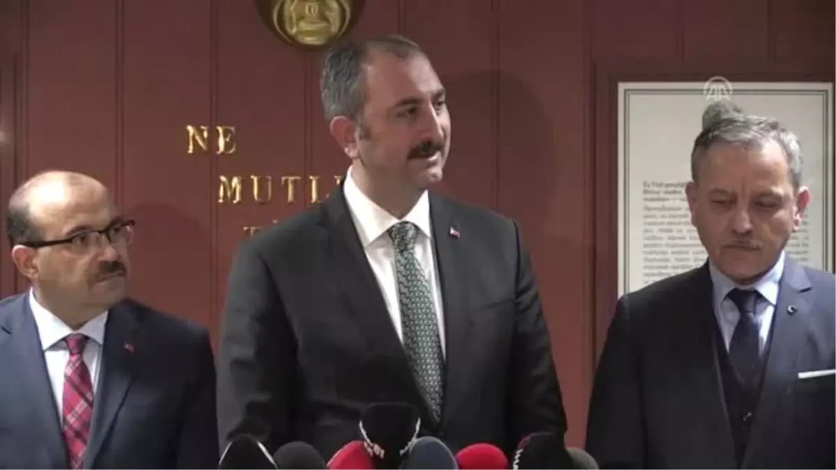 Gül: "Türk Yargısı, Adaletin Dağıtıldığı Mercilerde Elbette Daha Özenli Davranılacak Mesleklerdir"