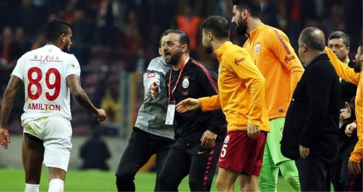 Hasan Şaş, Antalyasporlu Futbolcuyla Tartıştı