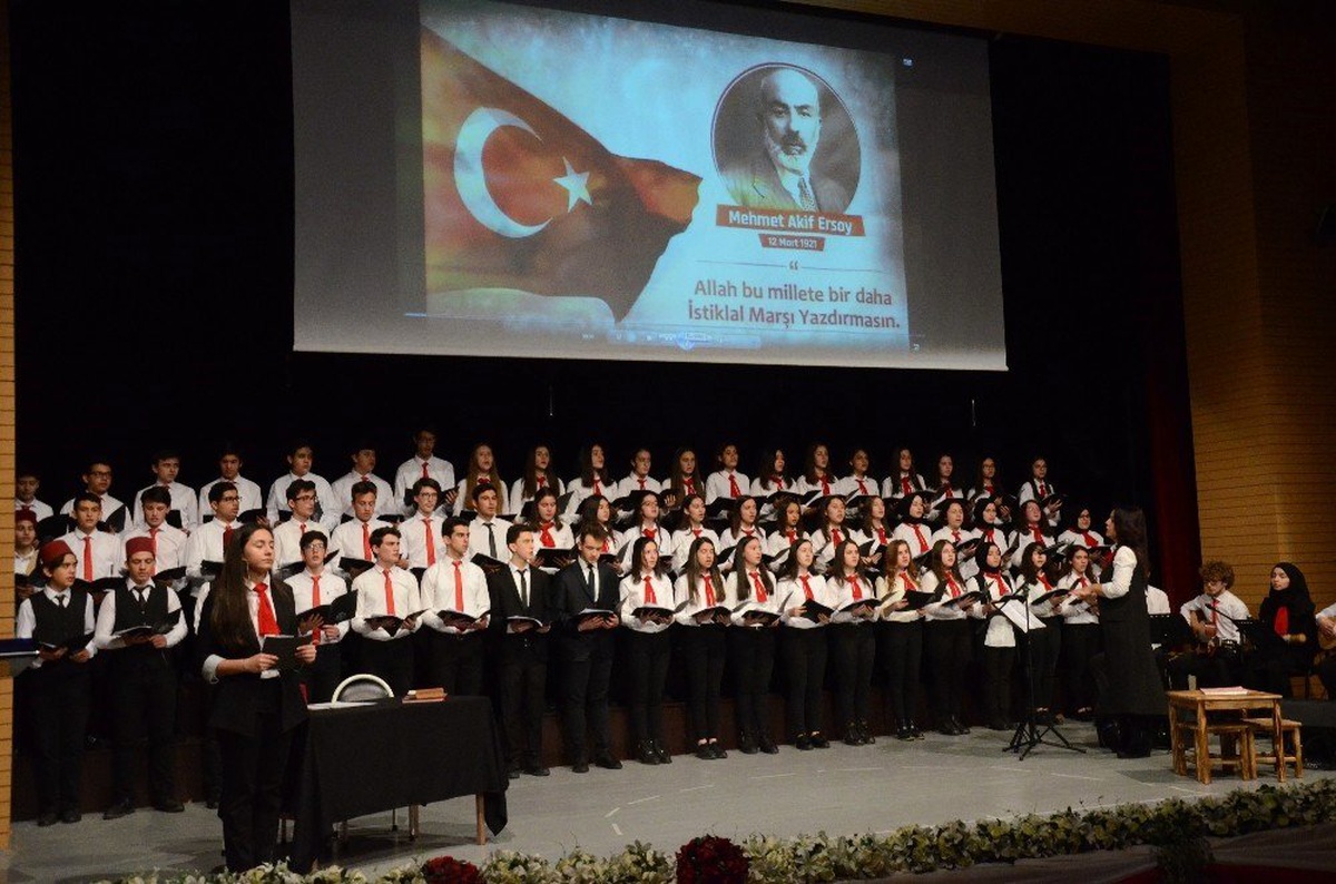 İstiklal Marşı\'nın Kabulü Ordu\'da Coşkuyla Kutlandı