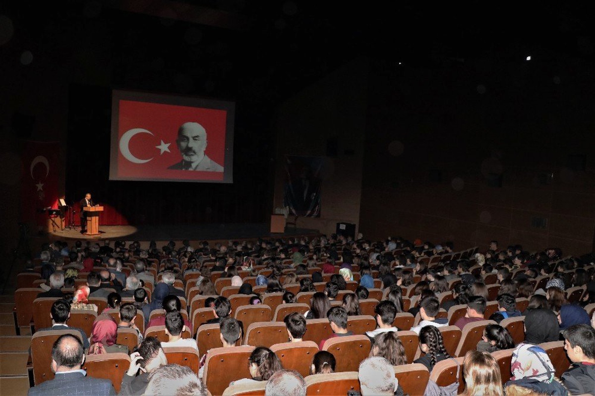 İstiklal Marşının 98. Yılı Karabük\'te Kutlandı