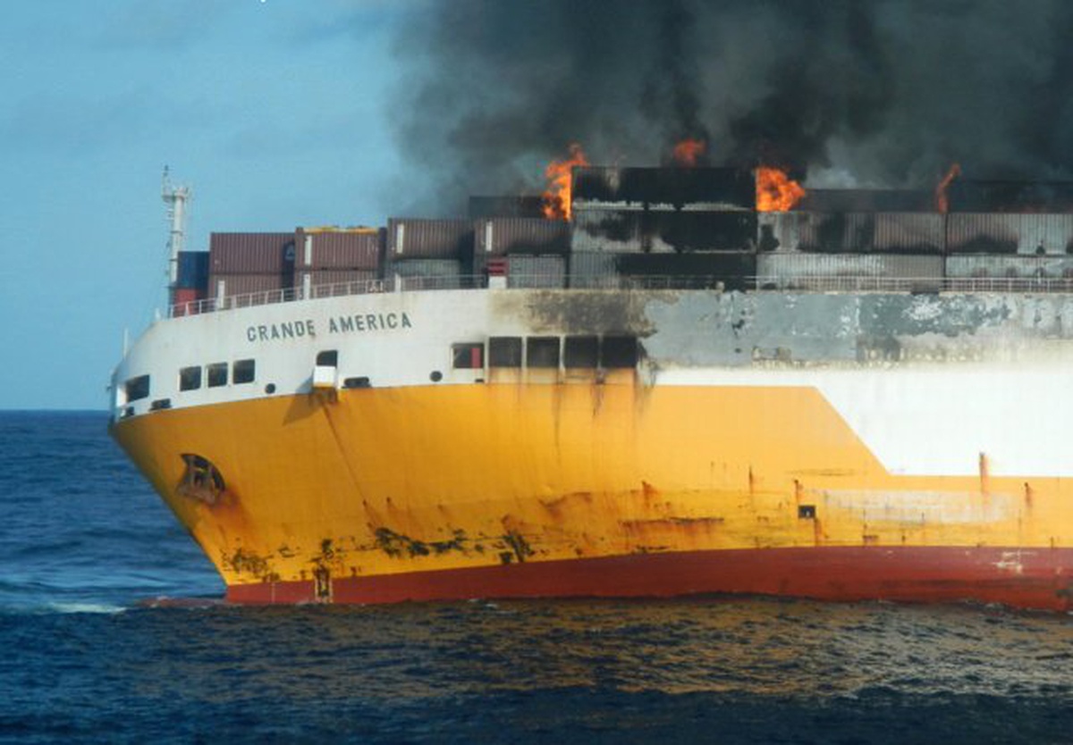 İtalyan Gemisi "Grande America" Fransa Açıklarında Battı