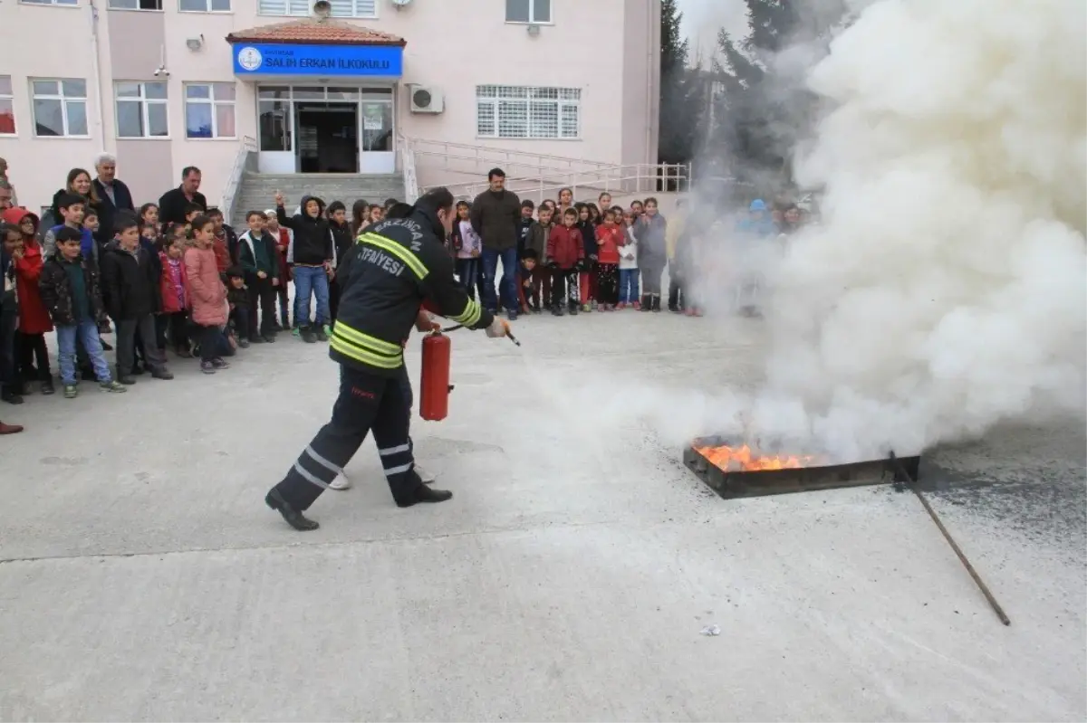 İtfaiye Ekiplerinden Yangın ve Deprem Tatbikatı