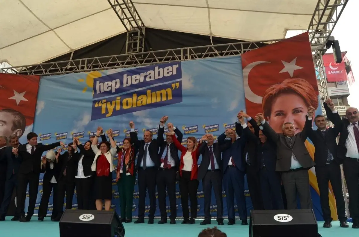 İyi Parti Genel Başkanı Akşener\'den Erdoğan\'a Mahkeme Çıkışı