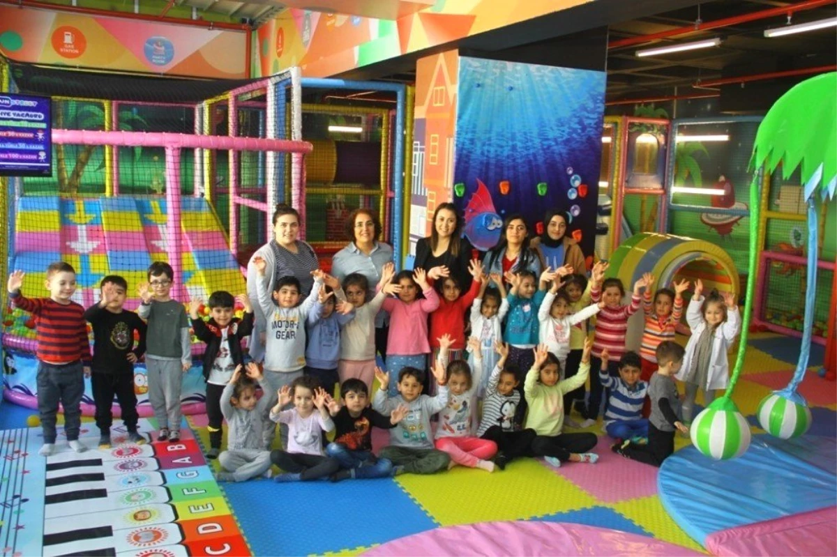 Kartallı Minikler Fun Street\'te Doyasıya Eğlendi