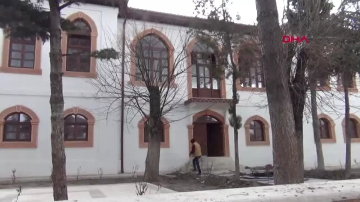 Kütahya Restore Edilen Tarihi Okul Belediye Hizmet Binası ve Kütüphane Olacak