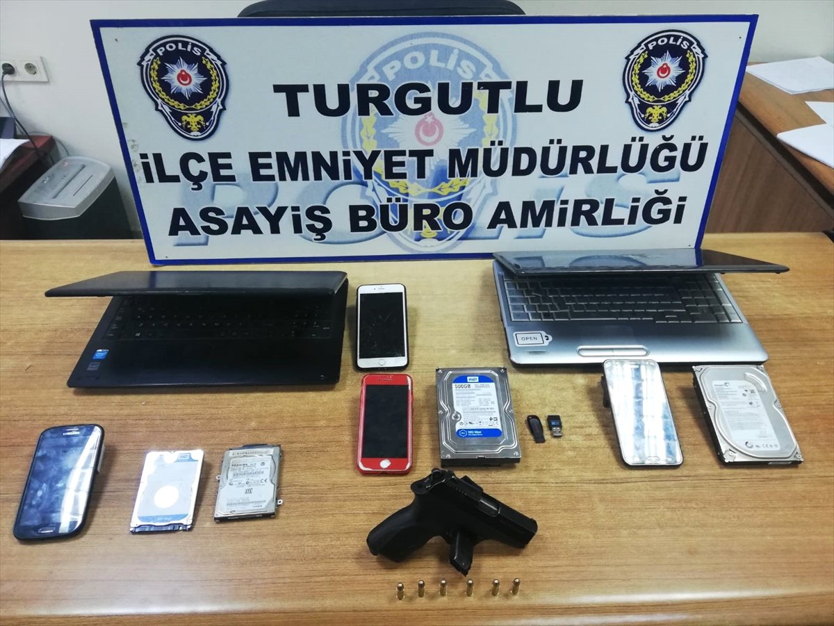 Manisa\'da Yasa Dışı Bahis Operasyonu: 4 Gözaltı