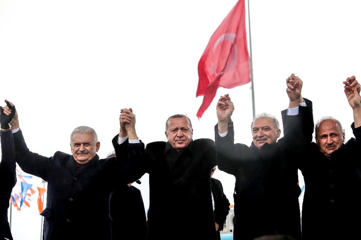 Mevlüt Uysal: "Metrobüs\'ü Beylikdüzü\'nden Büyükçekmece\'ye Sonrasında Silivri\'ye Kadar Uzatacağız"