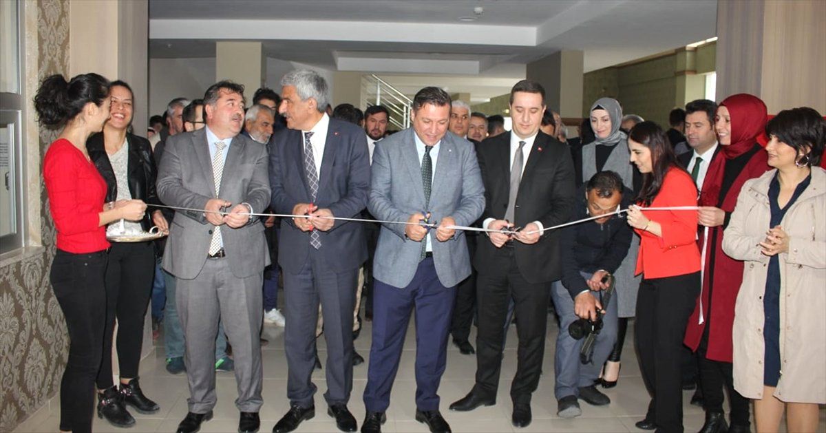 Minik Öğrencilerden Bayrak Sergisi
