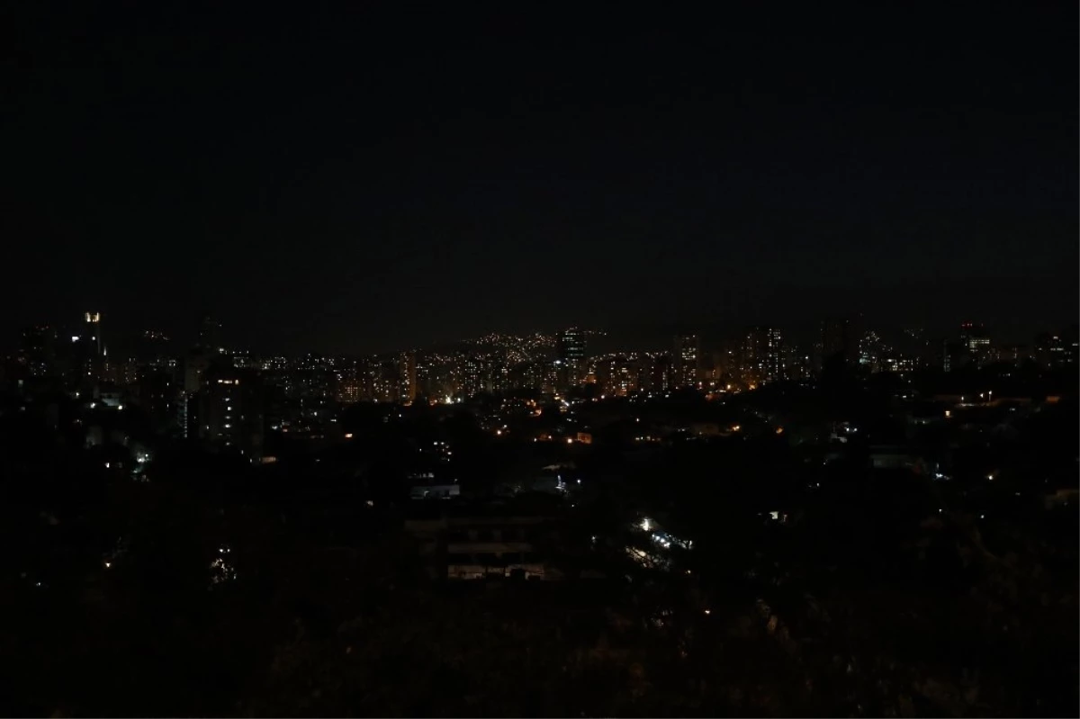 Venezuela 100 Saatten Fazladır Elektriksiz
