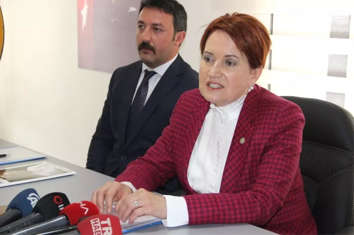 Akşener\'den Erzurum\'da Kars Gafı