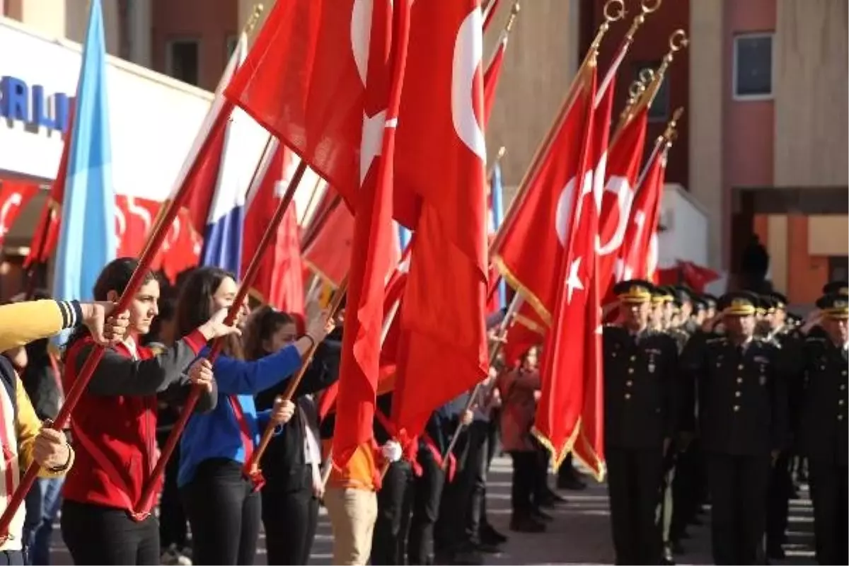 Atatürk\'ün Mardin\'e Gelişi Kutlandı