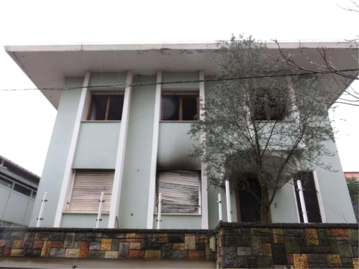 Beykoz\'da O Çatışmanın İzlerini Taşıyan Villa Satışa Çıktı