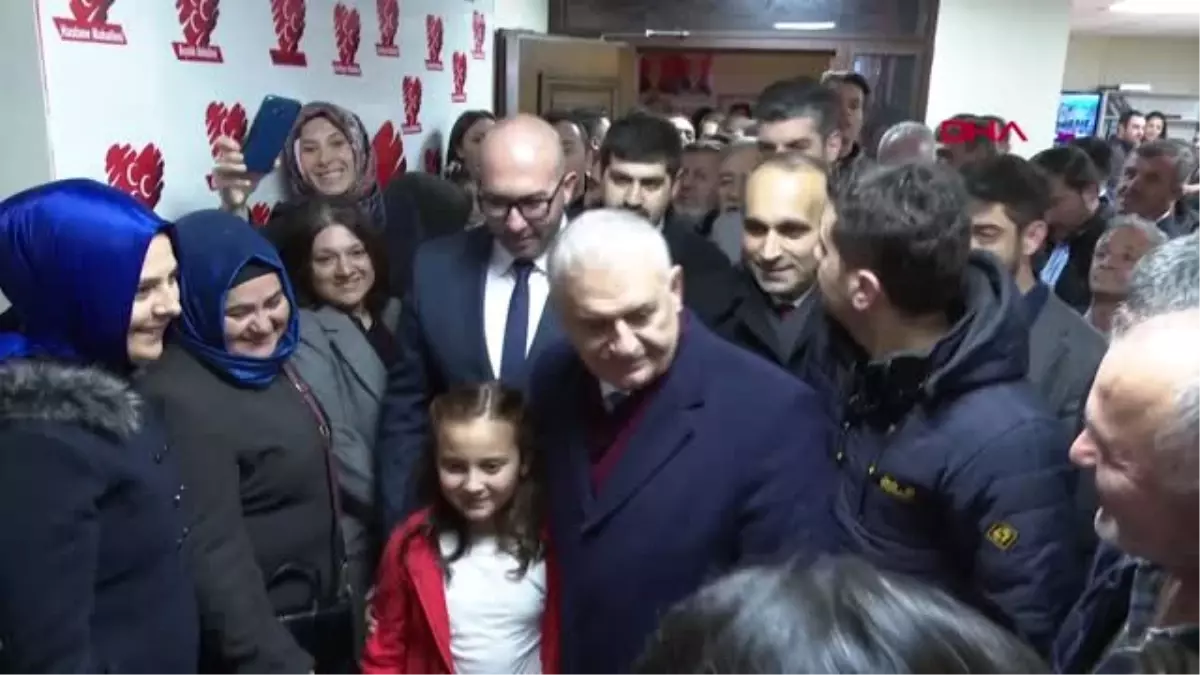 Binali Yıldırım Arnavutköy\'de Seçim Çalışmalarında Bulundu
