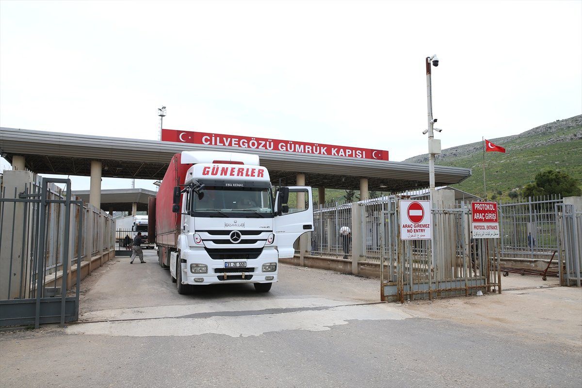Cilvegözü Sınır Kapısı\'nda Yoğunluk