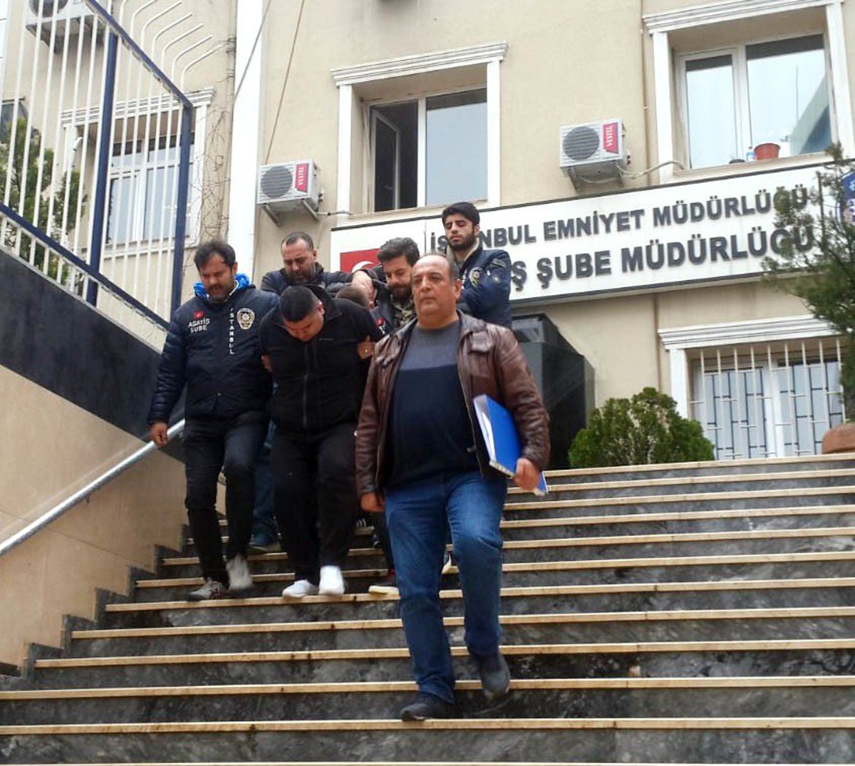 Düğün Masrafları İçin Hırsızlık Yapan Damat ve Kayınbiraderi Yakayı Ele Verdi