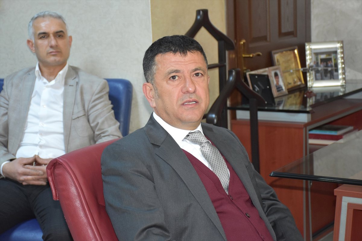 Düşman Yok, Hepsi Bizim Kardeşimiz"