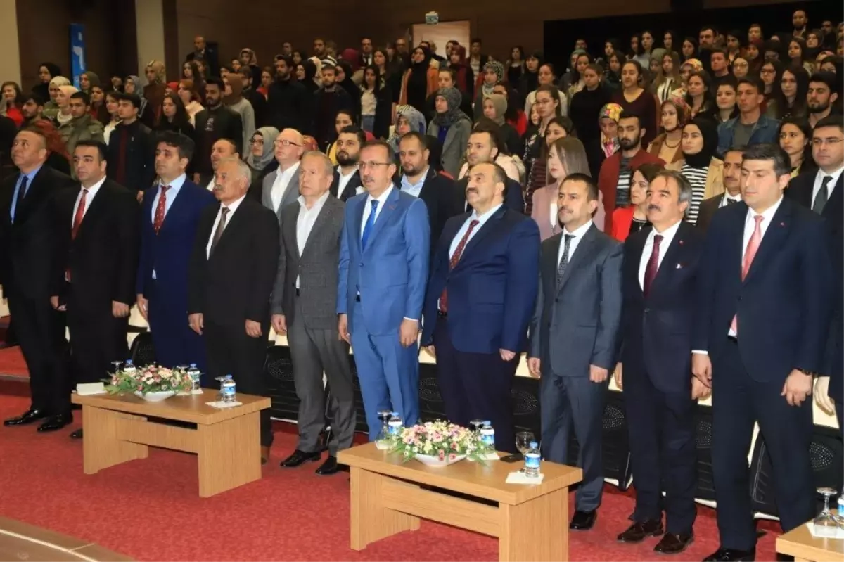 Gençlere Seslenen Seçen, "Yaptığı Çalışmalarla İz Bırakanlardan Olmaya Çaba Harcayın"