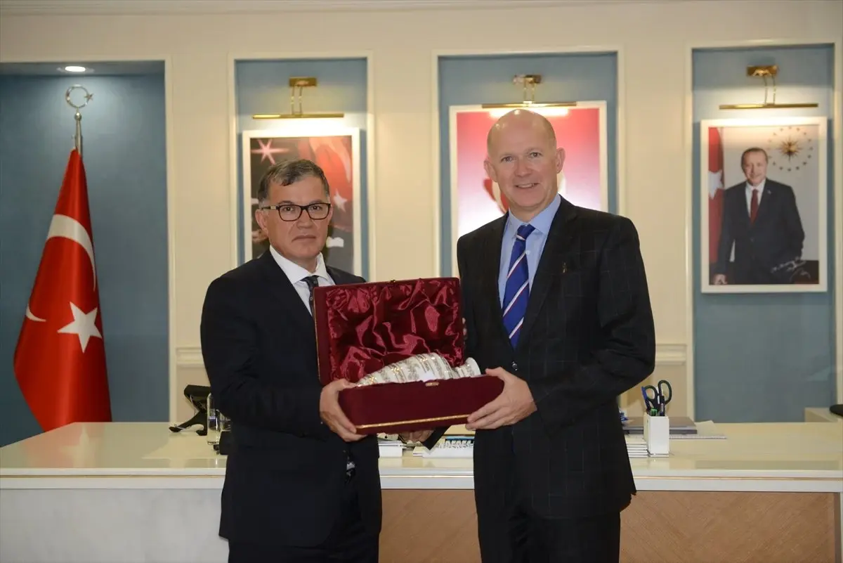 İngiltere Büyükelçisi Chilcott\'un Antalya Ziyareti