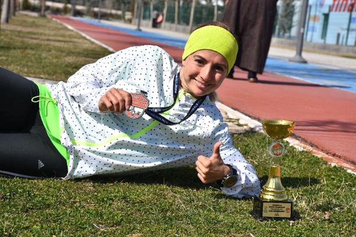 Maratoncu Eda Hemşirenin Büyük Başarısı