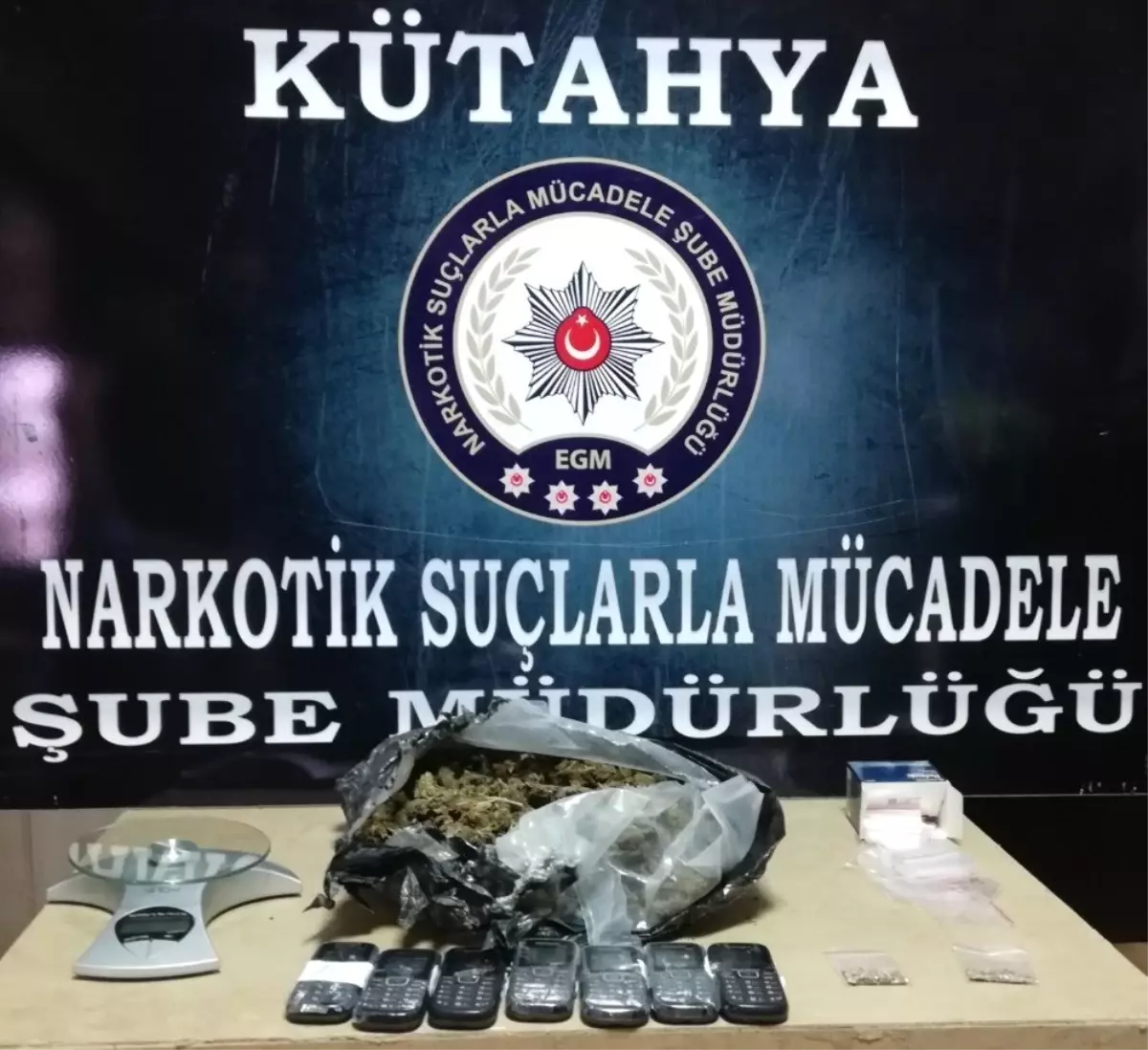 Otomobilin Motor Kısmında Uyuşturucu Ele Geçirildi