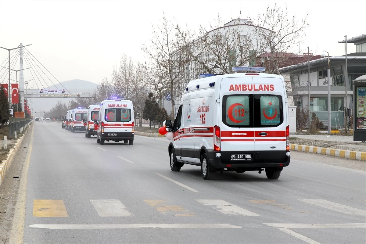 Sağlık Bakanlığı Van\'a 7 Ambulans Tahsis Etti