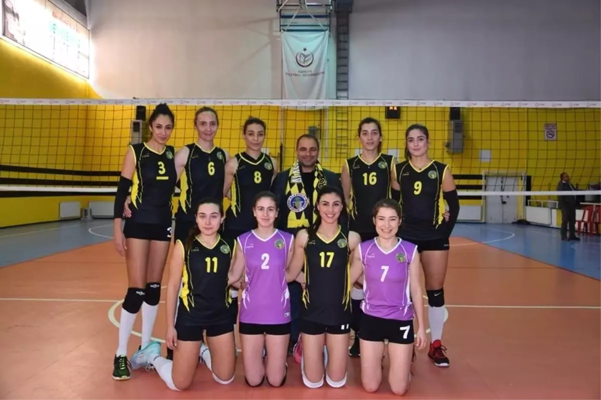 Sarı Melekler 1. Lig Aşkına Salona Çıkıyor