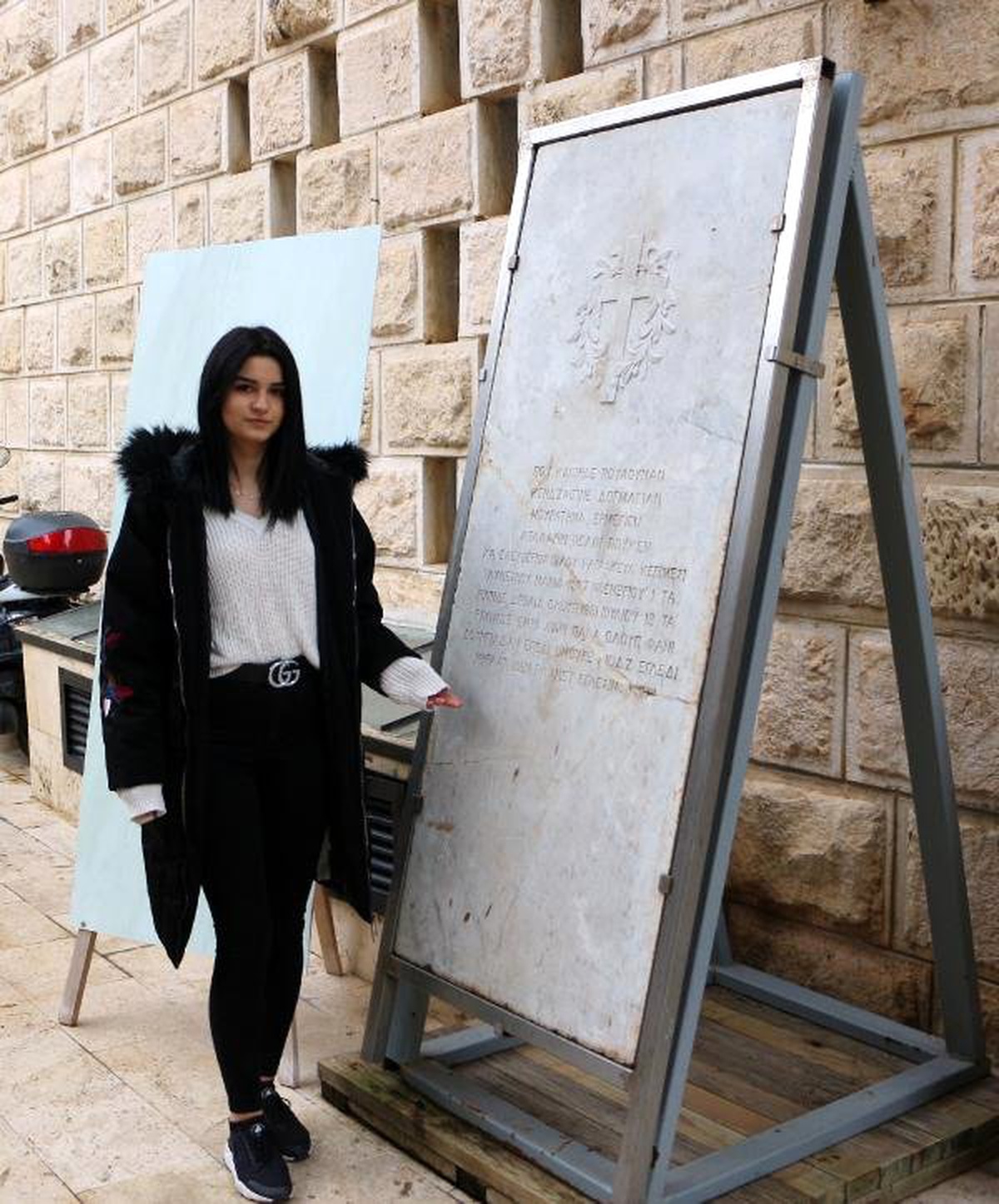 Şeker Tezgahı Mermer, 138 Yıllık Mezar Taşı Çıktı
