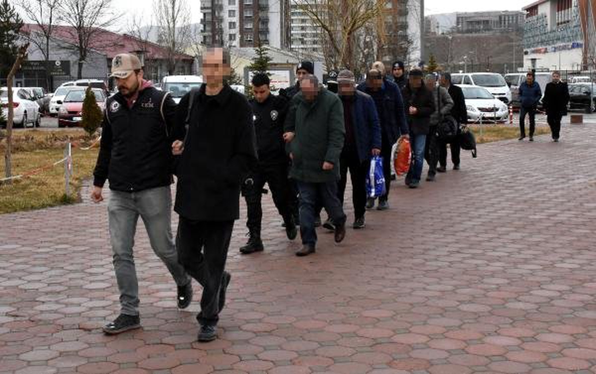 Sivas Merkezli 4 İlde Fetö Operasyonu: 10 Gözaltı