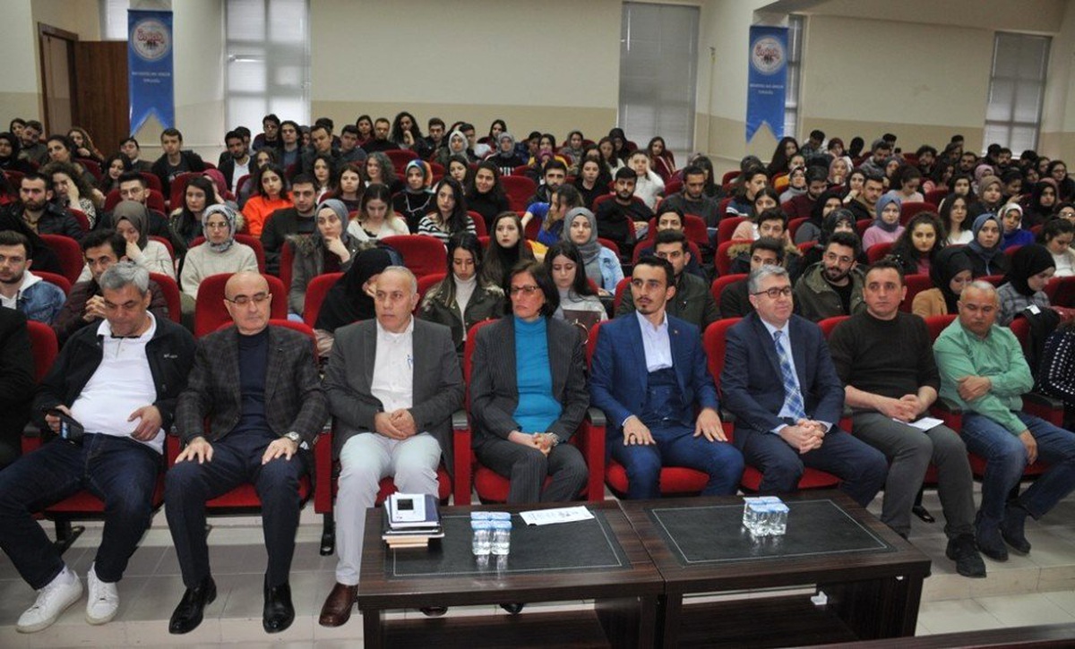 Tarihi ve Ebedi Yönüyle İstiklal Mücadelesi