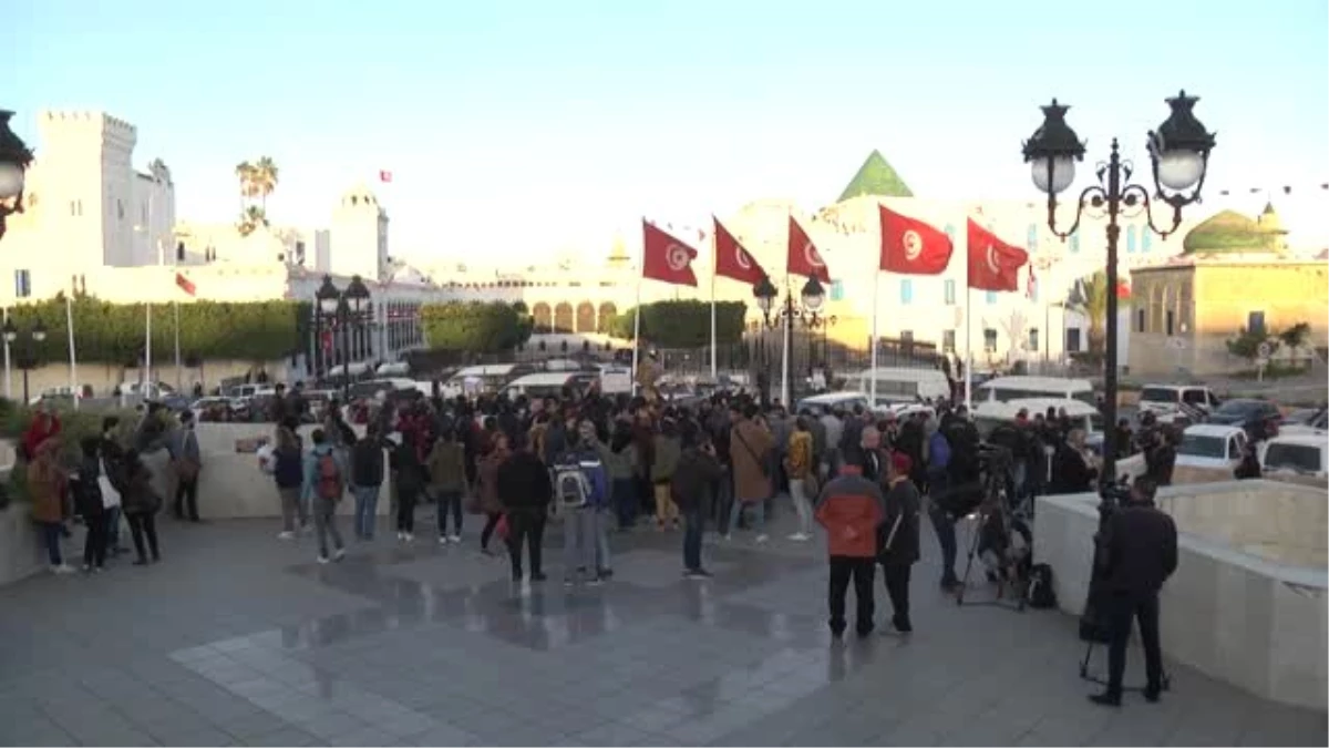 Tunus\'ta 12 Bebeğin Ölümü Protesto Edildi