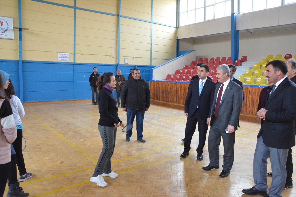 Vali Akın, Ahi Evran Gençlik Kampı\'nı İnceledi
