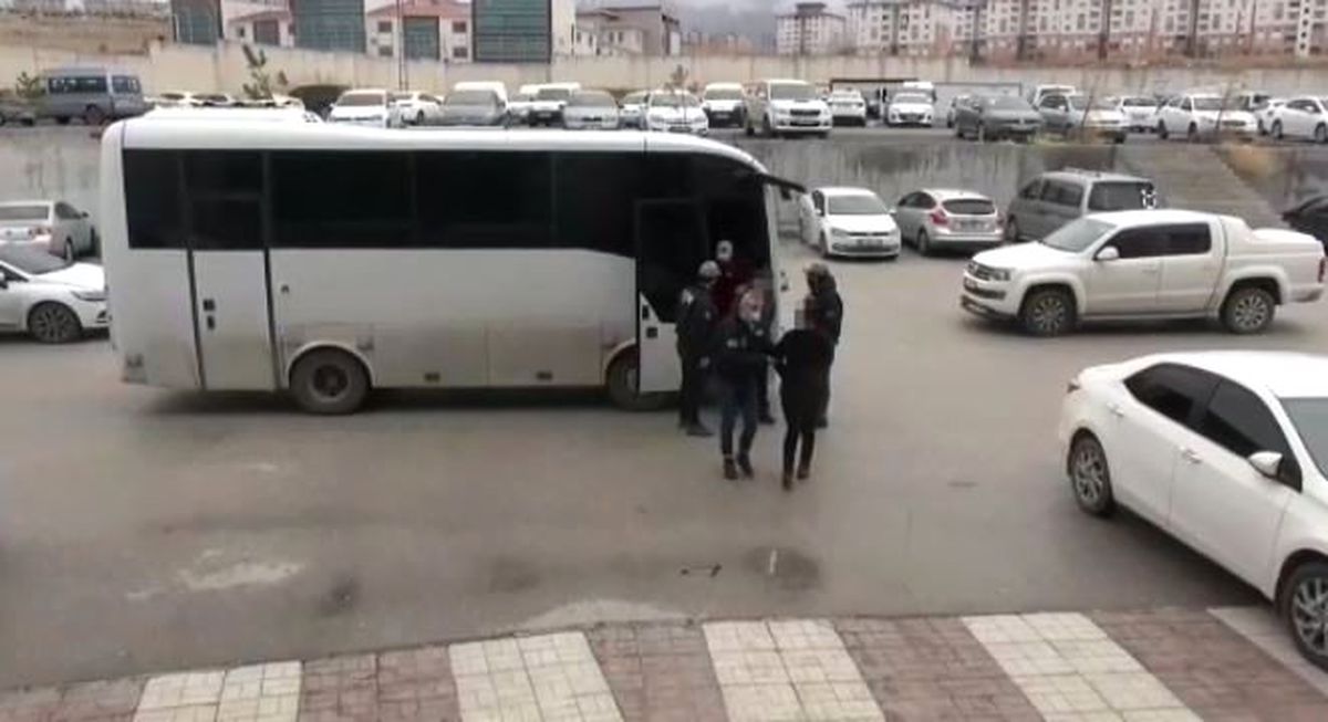 Van Merkezli Terör Operasyonu: 9 Gözaltı