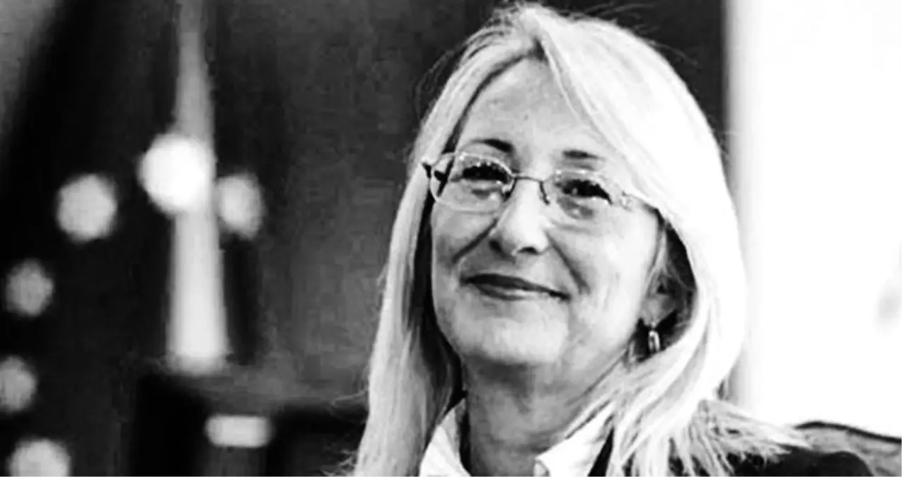 Beril Dedeoğlu Kimdir?