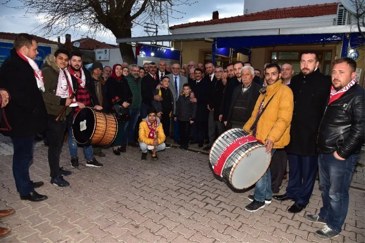 Cumhur İttifakı Adaylarını Davul Zurna ile Karşıladılar