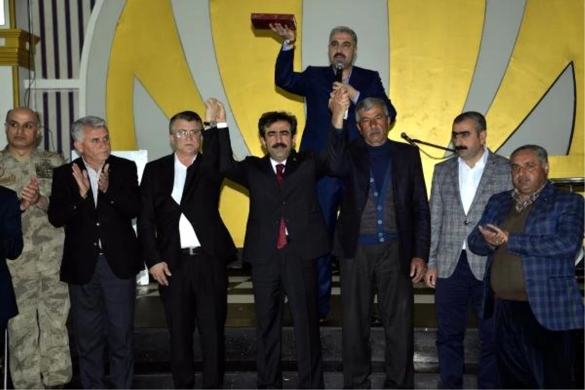 Diyarbakır\'da 13 Yıldır Husumetli Aileler Barıştırıldı