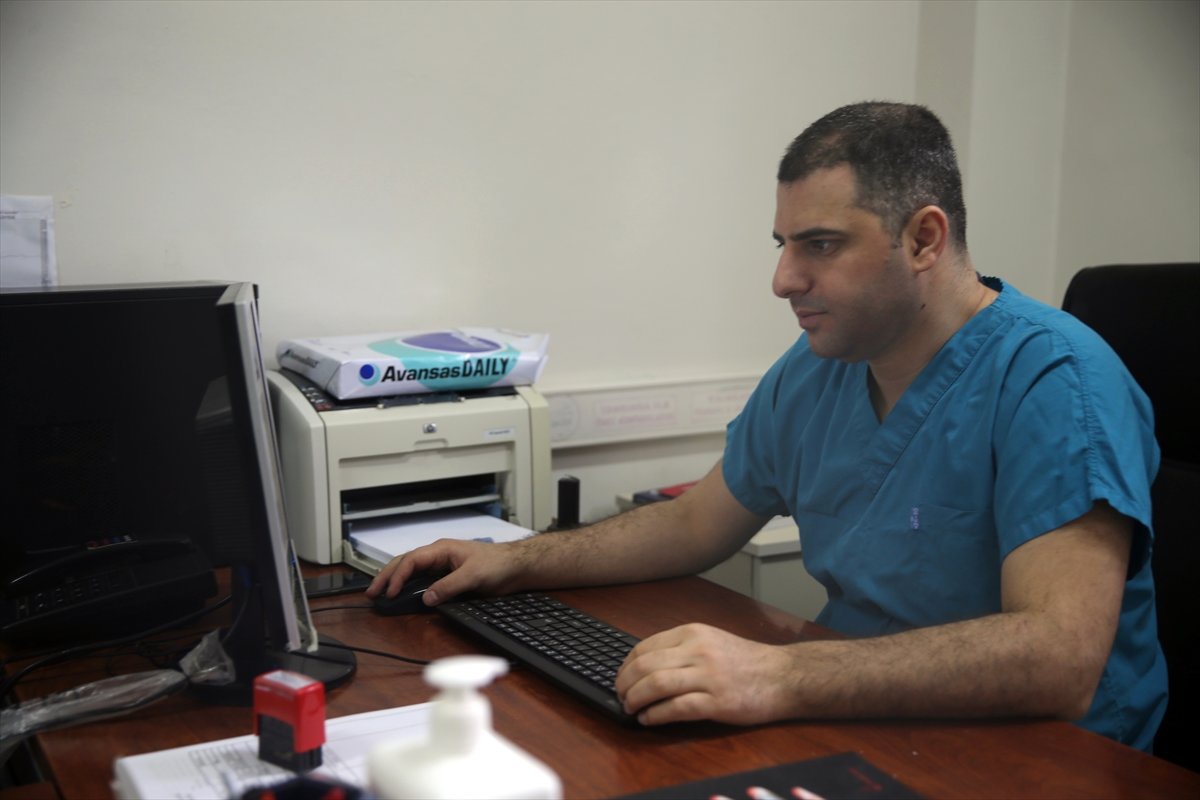 Filistinli Doktor Diyarbakır\'da Şifa Dağıtıyor