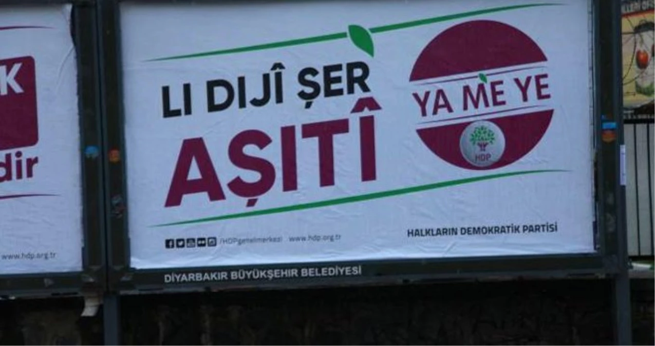 HDP\'nin Pankartı, Üzerindeki Yazı Nedeniyle Mahkeme Kararıyla Kaldırıldı