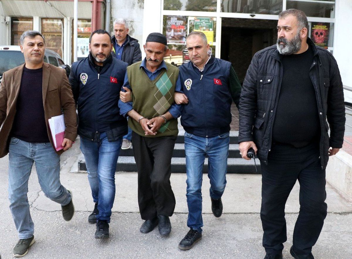 Mersin\'de Eşini Tahrayla Öldüren Zanlı Adliyede