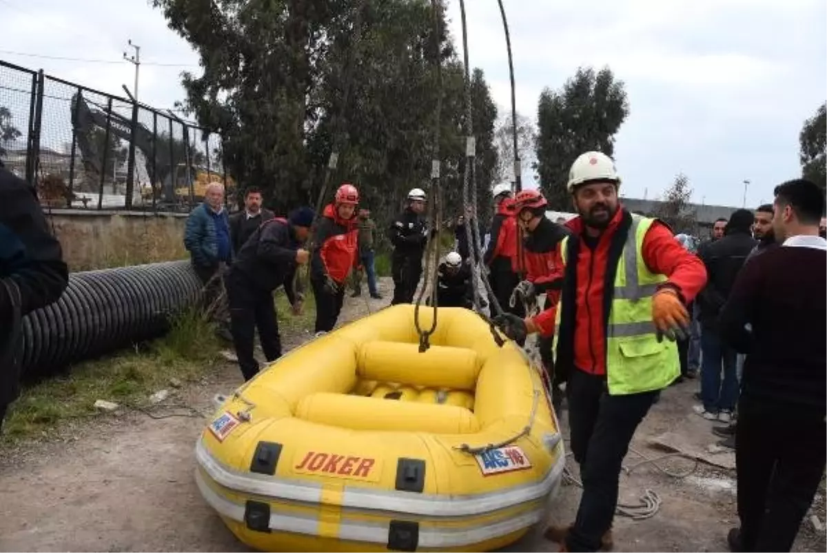 Metronun Yer Altı Otoparkındaki Göçükte Çalışmalar Sürdürülüyor (5)