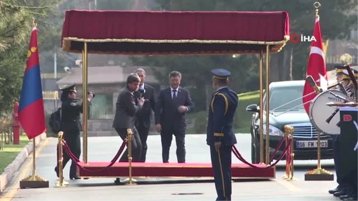 Moğolistan Savunma Bakanı Nyamaa Bakan Akar\'ı Ziyaret Etti