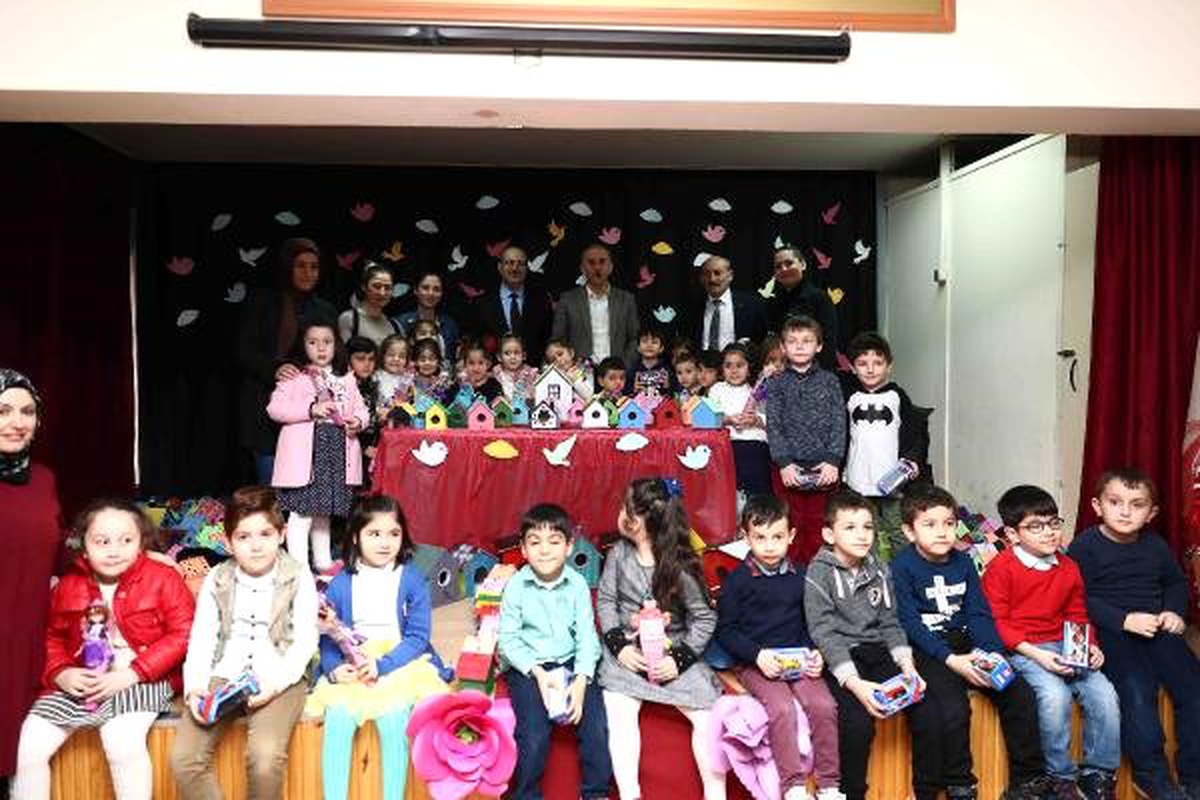 Öğrencilerden Yuvasız Kuşlara 500 Sıcak Yuva