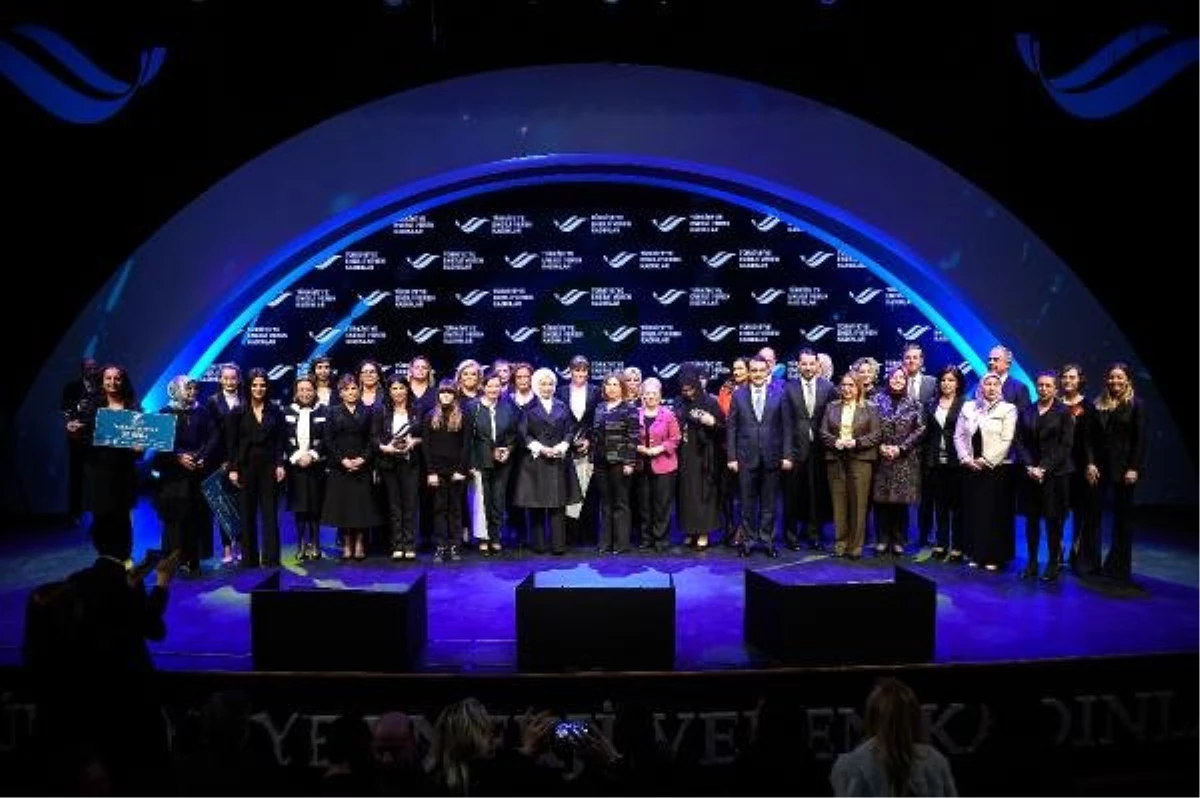 Türkiye\'ye Enerji Veren Kadınlar Ödülleri Sahiplerini Buldu