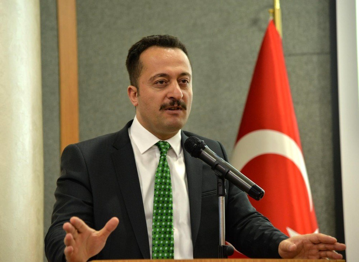 Vali Şentürk Bozüyük\'te İş Adamlarına Seslendi