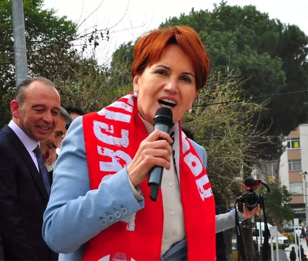 Akşener\'den Dünya Siyasetçilerine Sağduyu Çağrısı