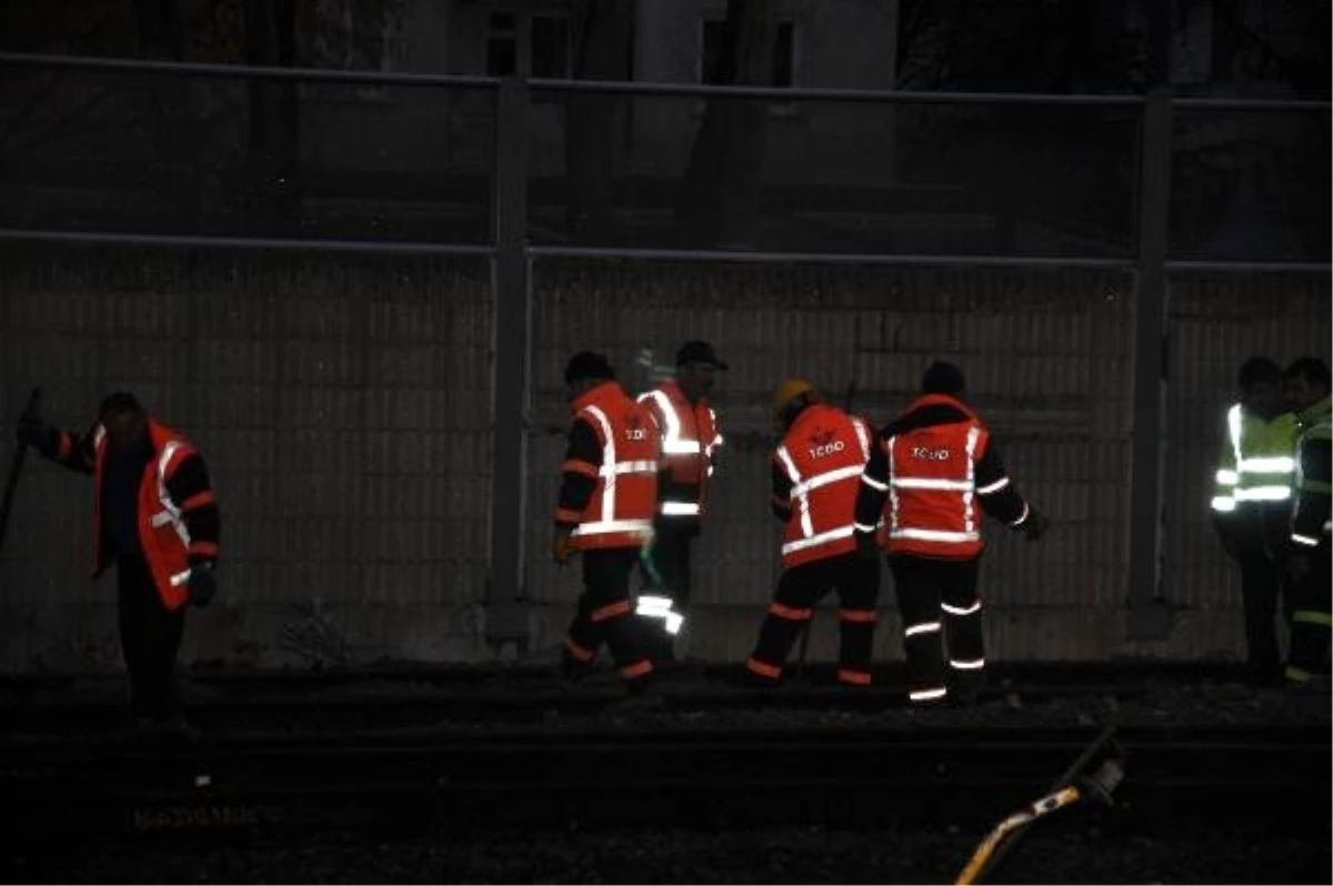 Ankara\'da Yakıt Yüklü Tren Raydan Çıktı (5)